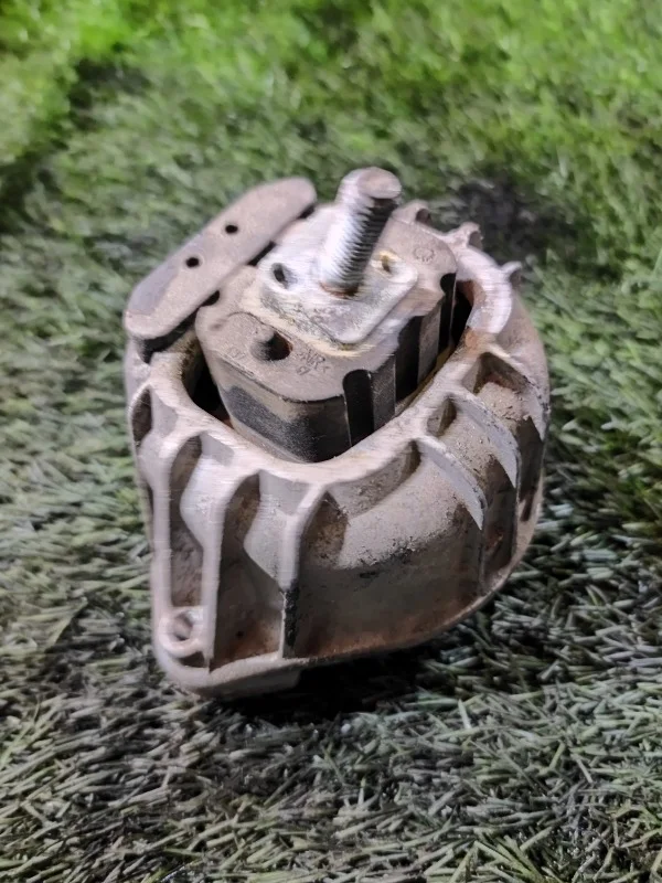 Подушка двигателя BMW 320i E90