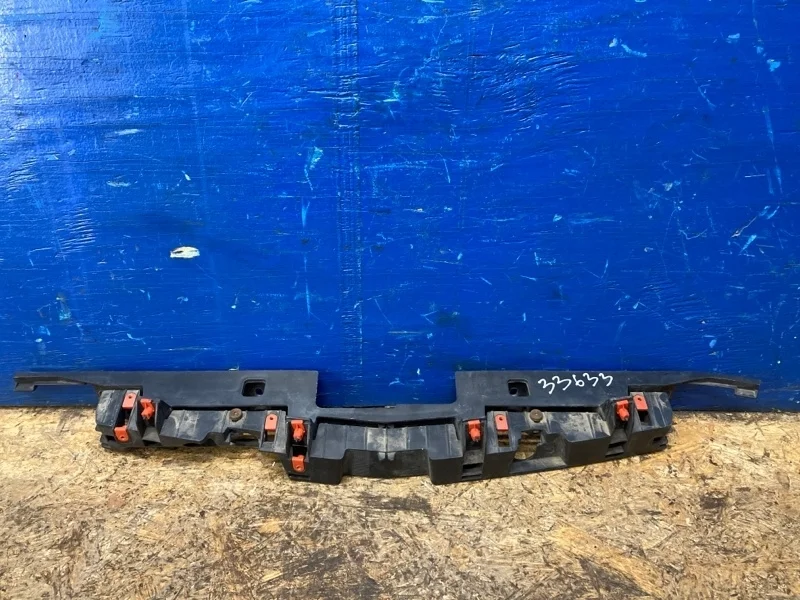 Направляющая переднего бампера Opel Astra J 2009-2016 13264476