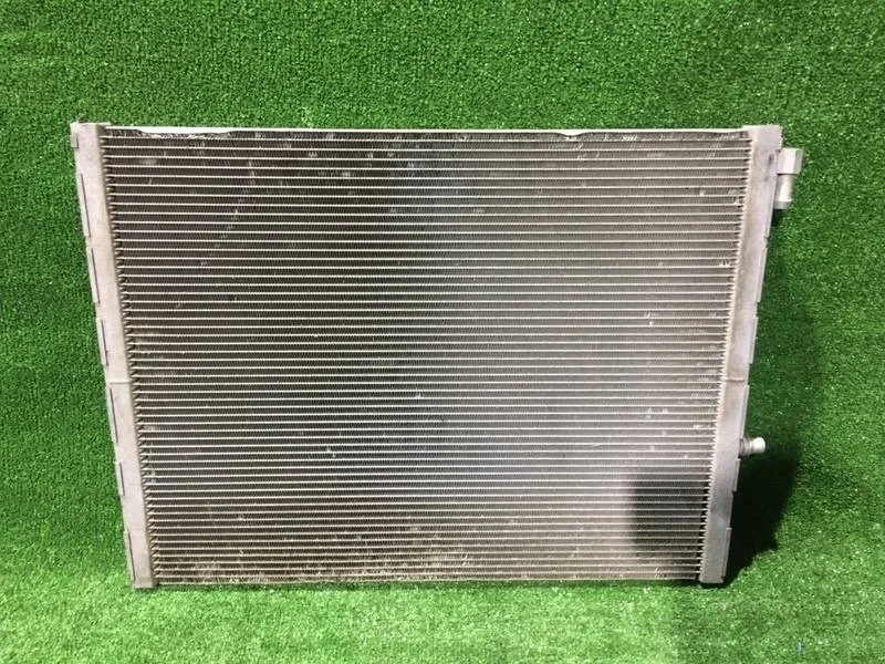 Радиатор охлаждения двигателя BMW X5 E70