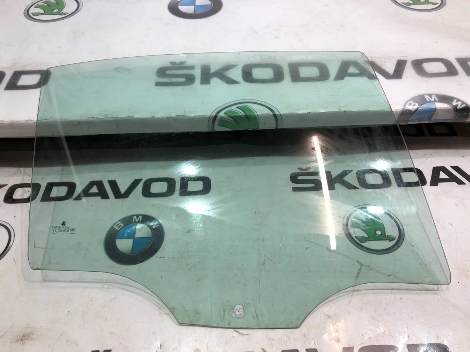 Стекло двери Skoda Octavia 2010 1Z5845206C A5 (1Z) 1.8 CDAB, заднее правое