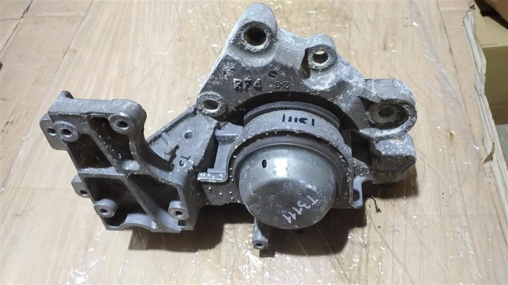 Б.у. опора двигателя NISSAN X-TRAIL T31 NISSAN X-TRAIL T31
