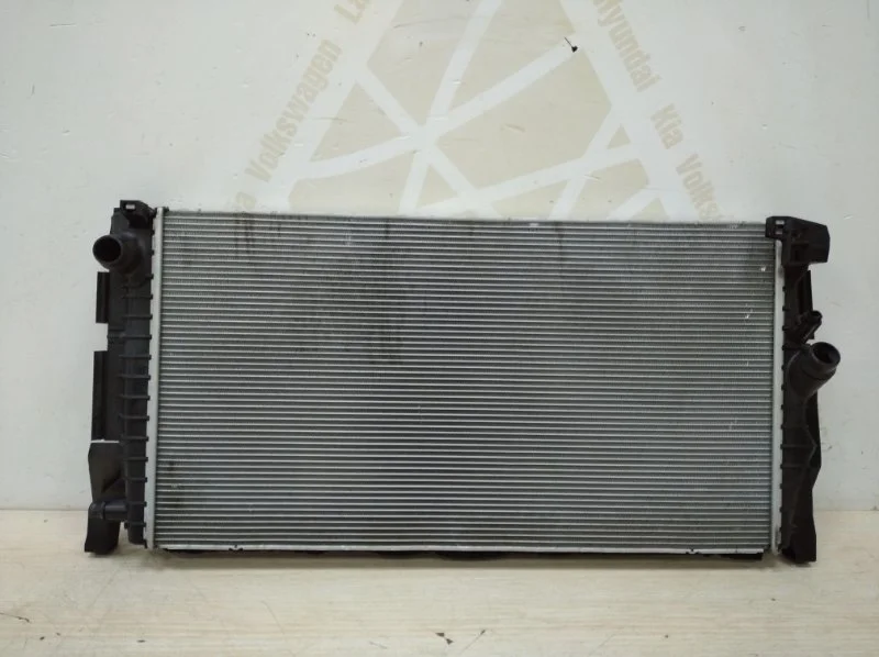 Радиатор охлаждения двигателя BMW X1 2015-2019 F48