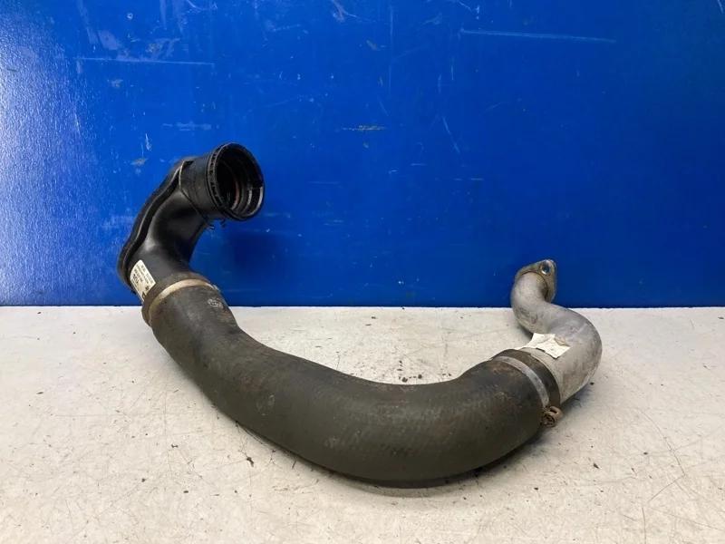 Патрубок интеркулера Opel Astra J 2009-2016 13386923 2.0 A20DTH