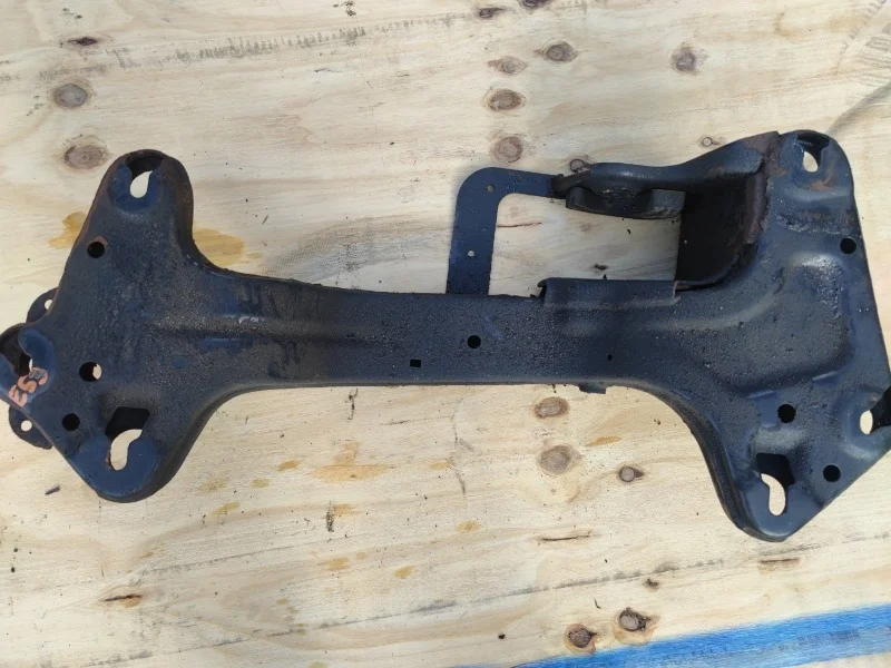 Кронштейн кпп BMW X5 3.0i 2006 E53