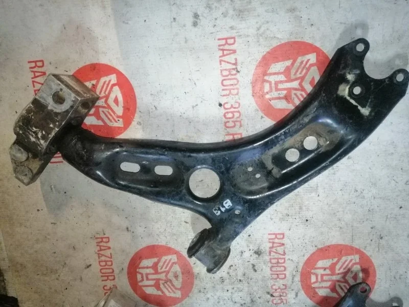 Рычаг подвески Volkswagen Tiguan 2010 5N1