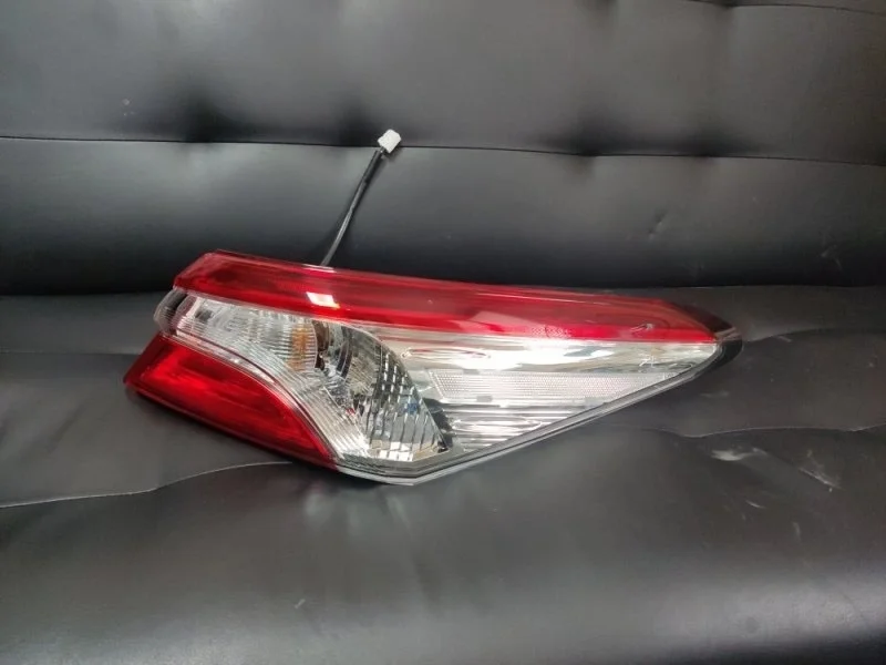 Фонарь Toyota Camry 2018-2021 70