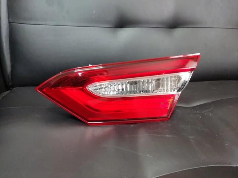 Фонарь Toyota Camry 2018-2021 70