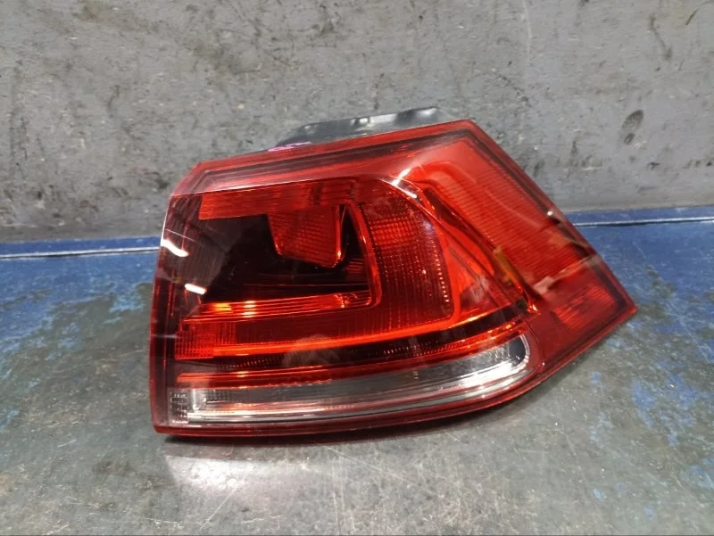 Фонарь Volkswagen Golf 7