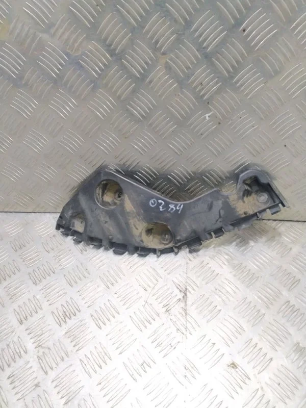 Кронштейн заднего бампера Renault Duster 2009-2014 622200145R HSA K4MA606, правый