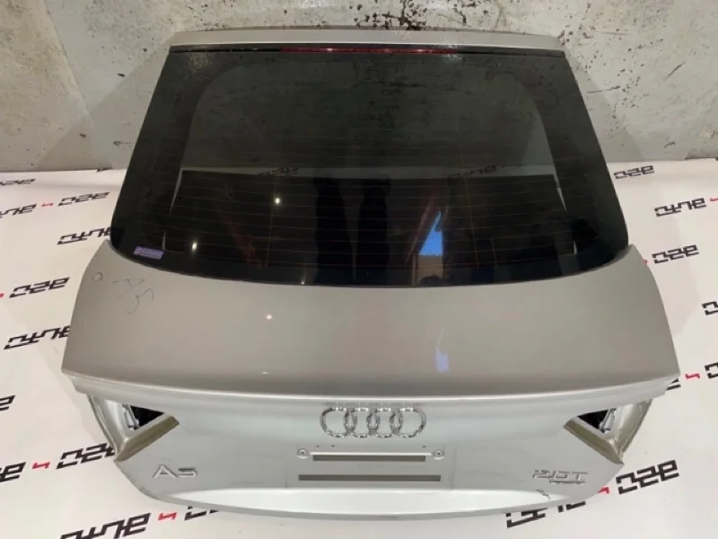 Крышка багажника Audi A5 2012 8T8827025 1