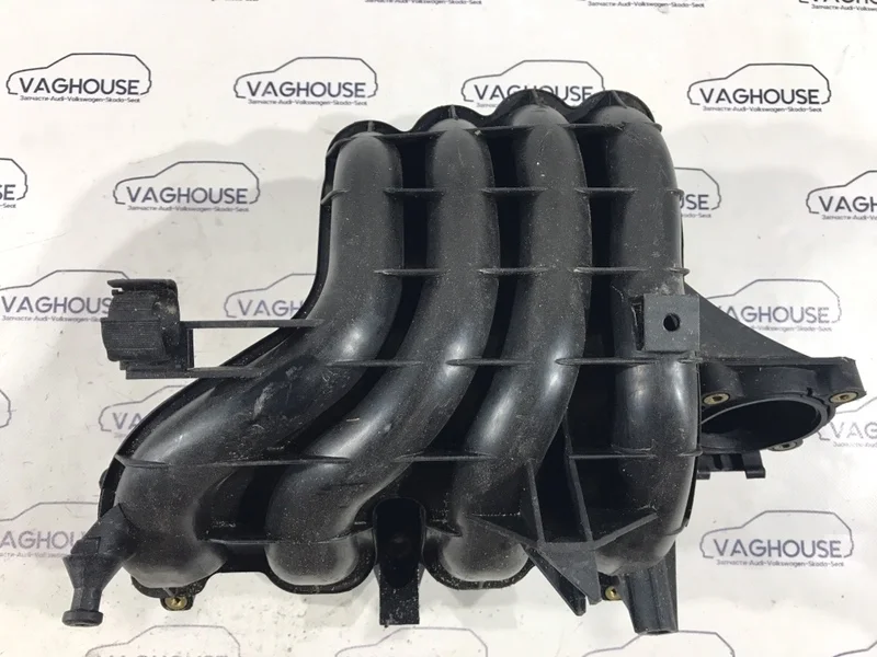 Коллектор впускной Volkswagen Golf MK4 1.4 2002