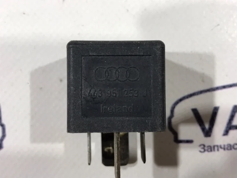 Реле Audi 80 B3 1991