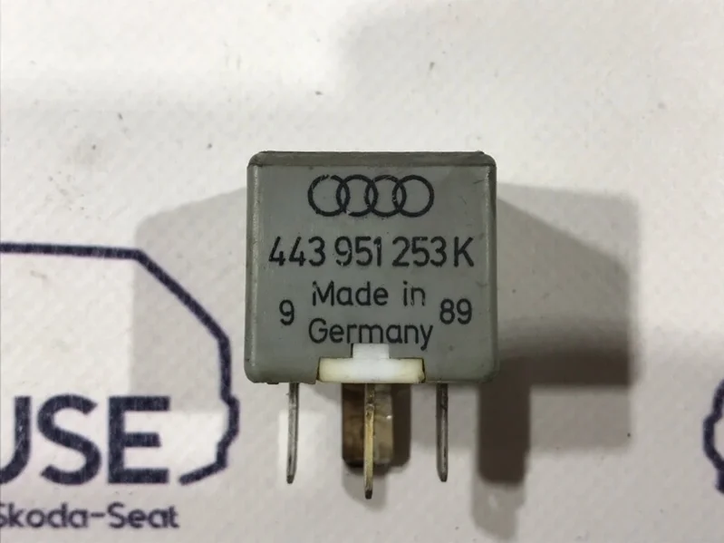 Реле Audi 100 1994