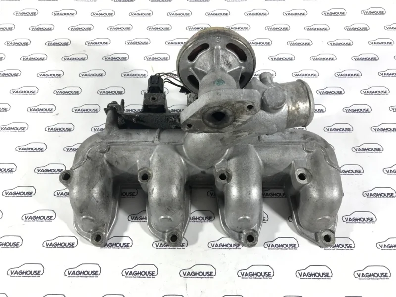 Коллектор впускной Ford Focus MK 1 1.8 2001