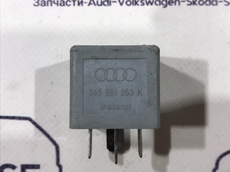 Реле Volkswagen Passat B5+ 2001