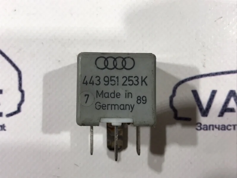 Реле Audi 100 1994