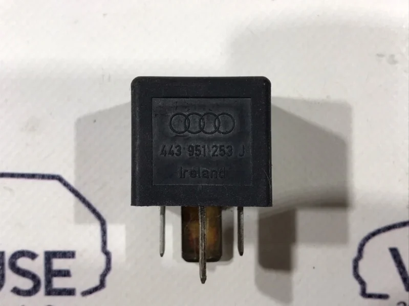 Реле Audi 100 1994