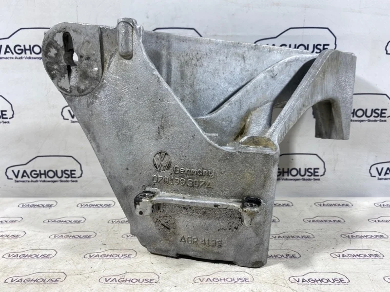 Кронштейн двигателя Volkswagen Touareg 7L 2.5 BAC