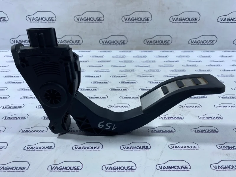 Педаль газа Audi S5 8T 4.2 CAU 2008