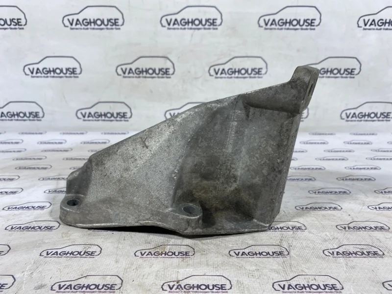Кронштейн двигателя Volkswagen Passat B5 3B2 1.9