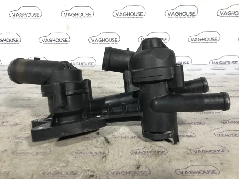 Корпус термостата Volkswagen Passat B7 1.4 CAX
