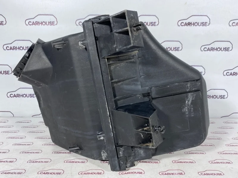 Корпус воздушного фильтра Audi A4 B5 1.8 1997