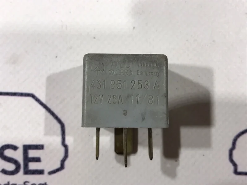 Реле Audi 100 1994
