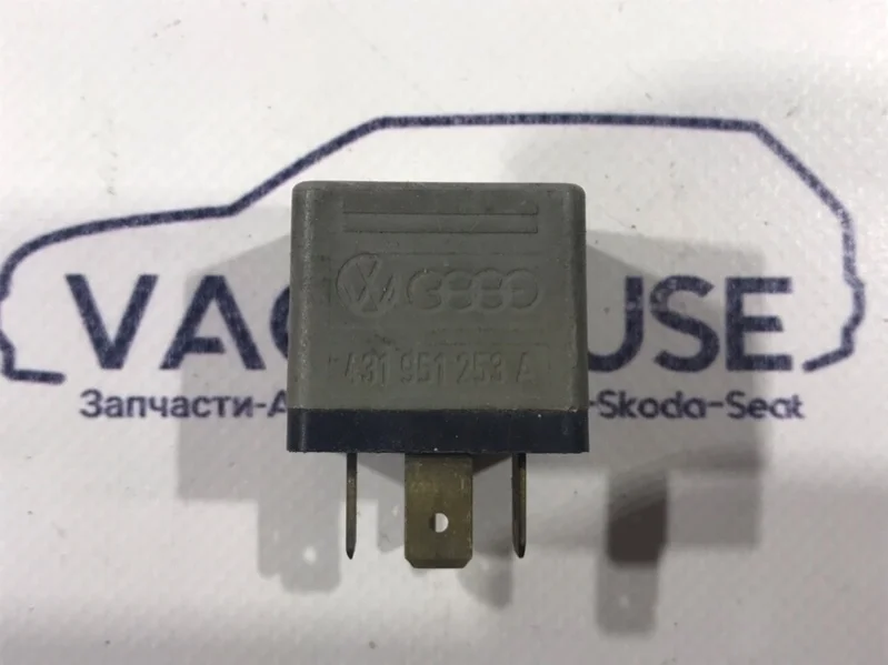 Реле Audi A6 C5 2004