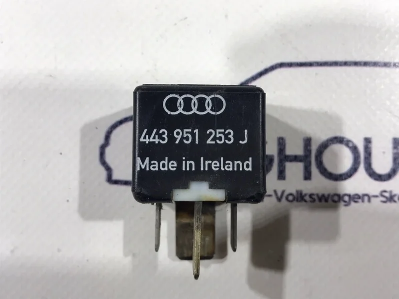 Реле Audi 100 1994
