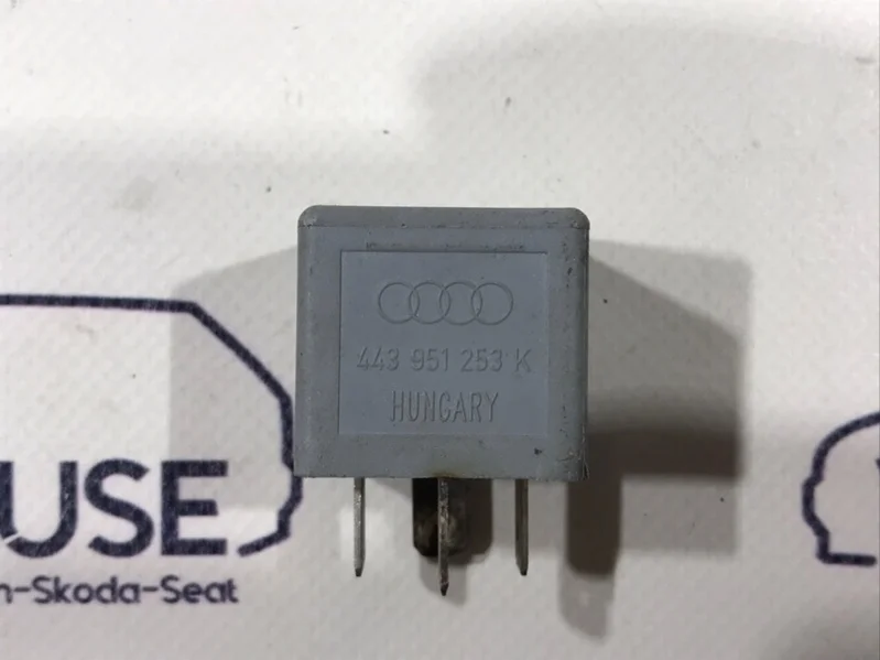 Реле Audi 100 1994