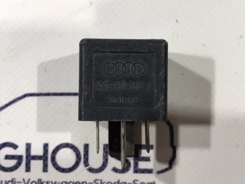Реле Audi 100 1994