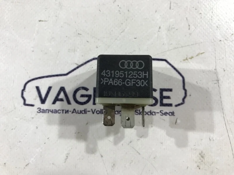 Реле Audi S8 D2 4D 4.2 2000