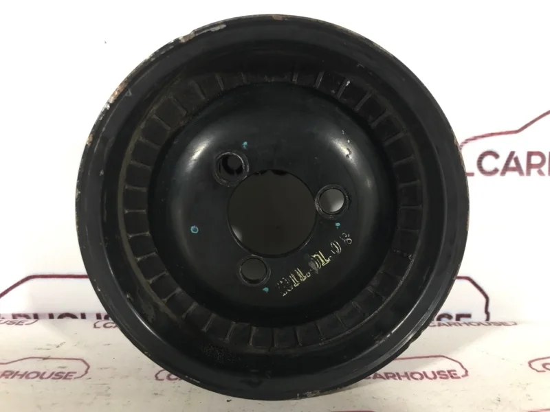 Шкив помпы Chevrolet Aveo T300 1.6 F16D4 2013