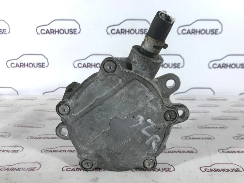 Насос вакуумный Toyota Corolla 150 2.0 3ZR