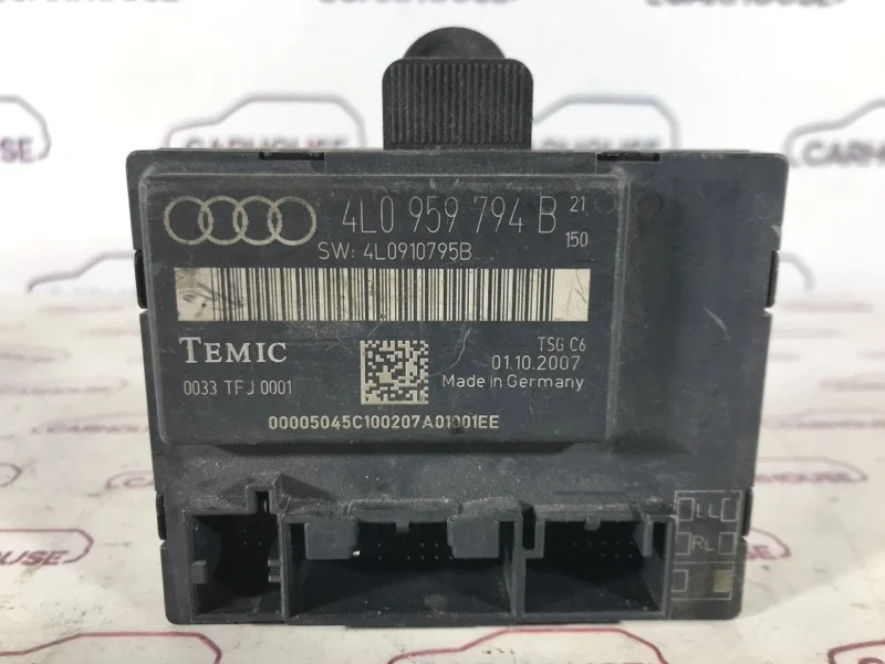 Блок управления дверьми задний Audi Q7