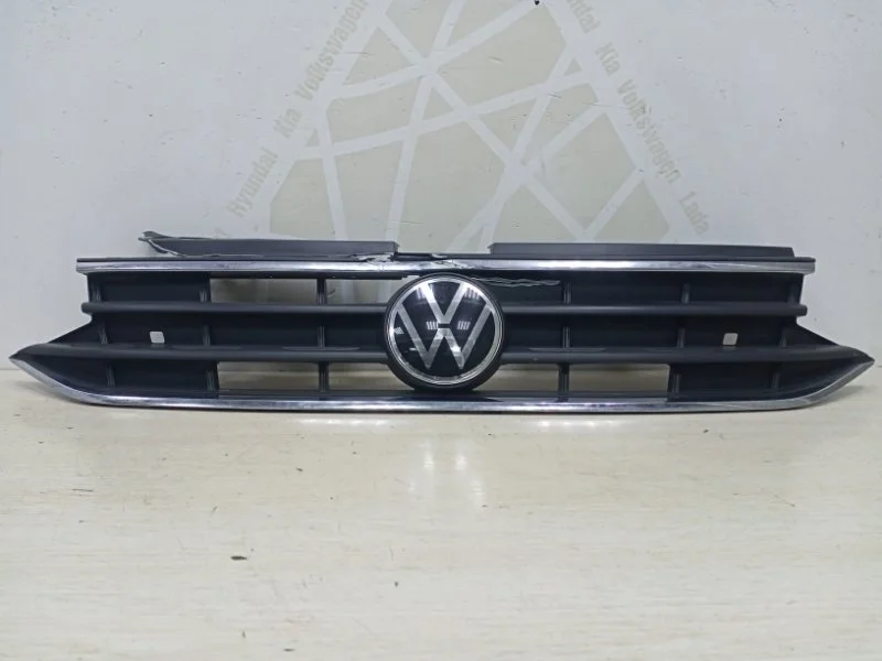 Решетка радиатора Volkswagen Tiguan 2020-2022 R-Line AD1 Рестайлинг