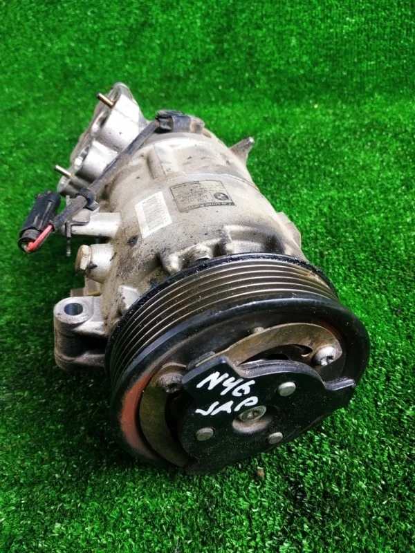 Компрессор кондиционера BMW 320i E90