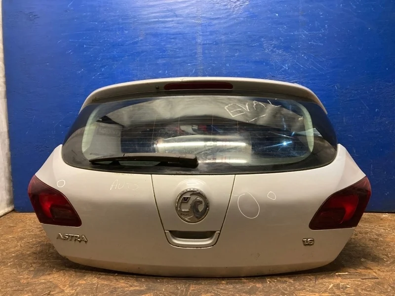 Крышка багажника Opel Astra J 2010 13372624 ХЭТЧБЕК 1.6 A16XER