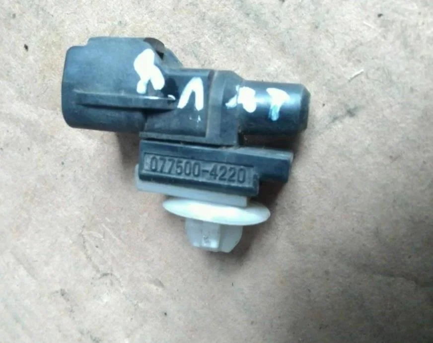 Б.у. датчик наружной температуры MITSUBISHI LANCER CY4A MITSUBISHI LANCER CY4A