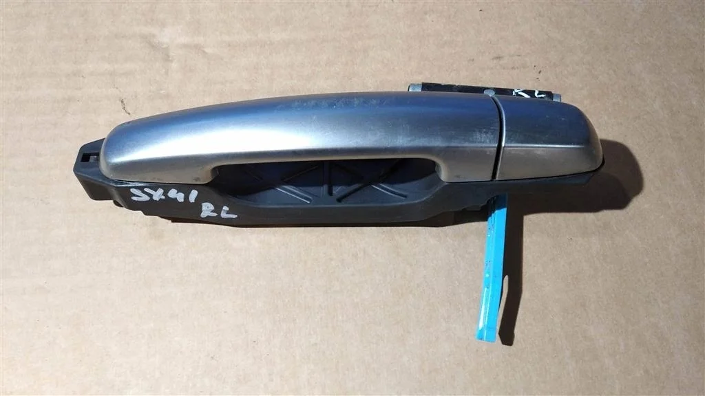 Б.у. ручка двери SUZUKI SX4 YA11S SUZUKI SX4 YA11S