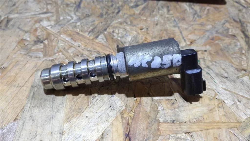 Б.у. клапан vvti NISSAN SERENA C25 NISSAN SERENA C25