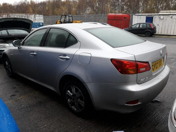 Продажа Lexus IS 2.2D (170Hp) (2AD-FHV) RWD MT по запчастям