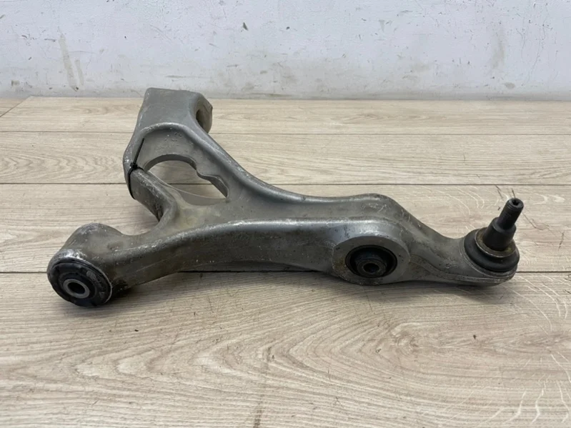 Рычаг подвески нижний VW Touareg 2 2010-2018 7P