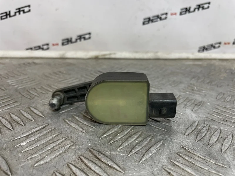Датчик положения кузова Volkswagen Passat 2008 1T0907503 B6, передний