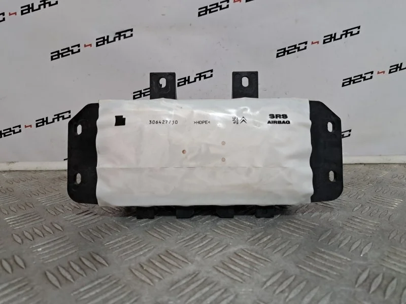 Подушка безопасности пассажира Citroen C4 2011 9687158080 B7