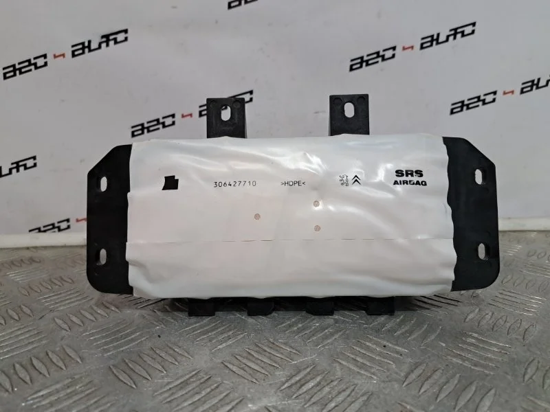 Подушка безопасности пассажира Citroen C4 2012 9687158080 B7