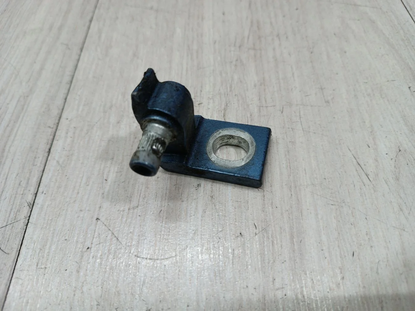 Петля двери правая для Audi A4 B8 2007-2015