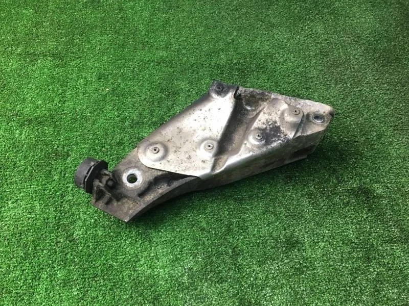 Кронштейн двигателя BMW X5 3.0D E70