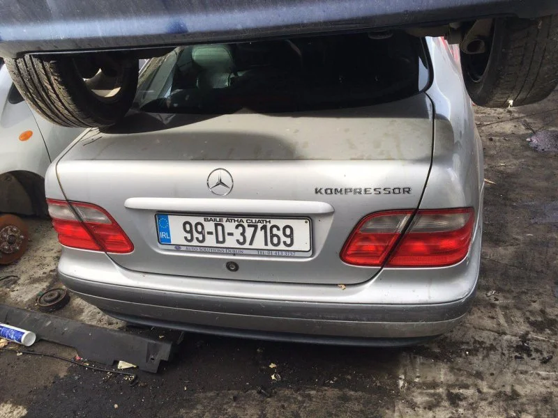Продажа Mercedes-Benz CLK class 2.3 (193Hp) (111.975) RWD AT по запчастям