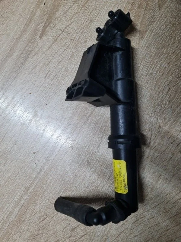 Форсунка омывателя Volvo s40 2005 СЕДАН